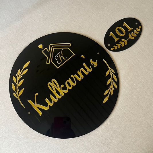 Custom Family Name Plate Set – Round Black & Gold Edition